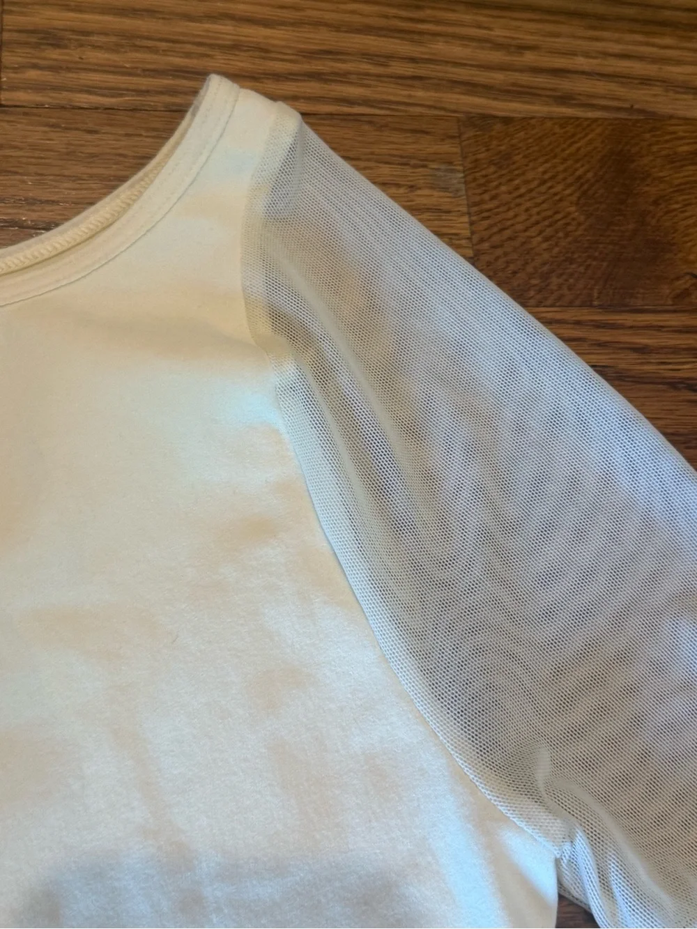 Free People Intimately. Scrunch Sleeve Seamless Top. Ivory. Size XS.